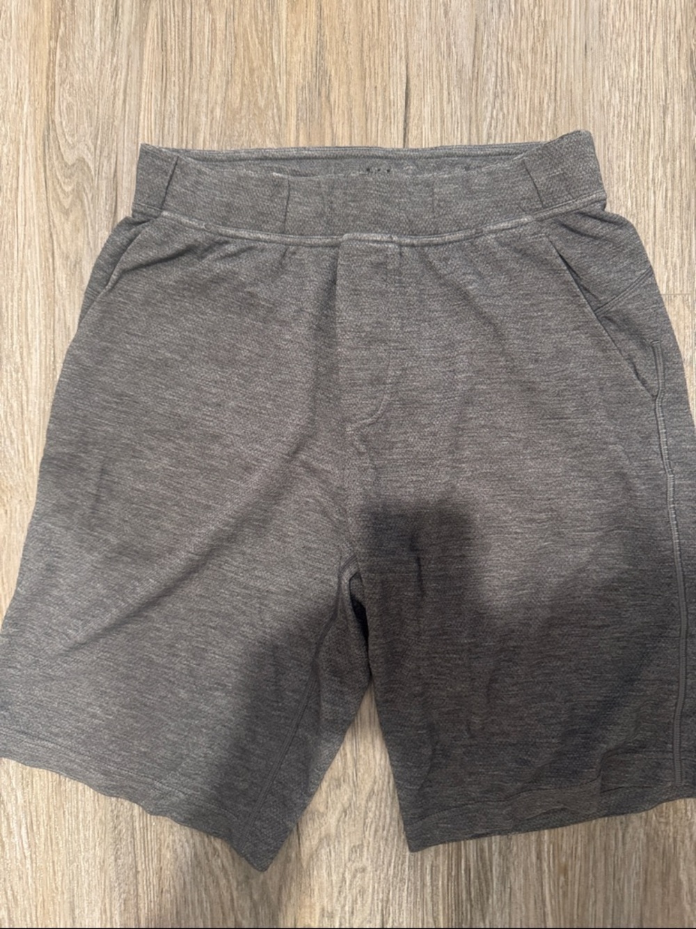 Lululemon Men's Gray Athletic Shorts - Comfortable Everyday Wear